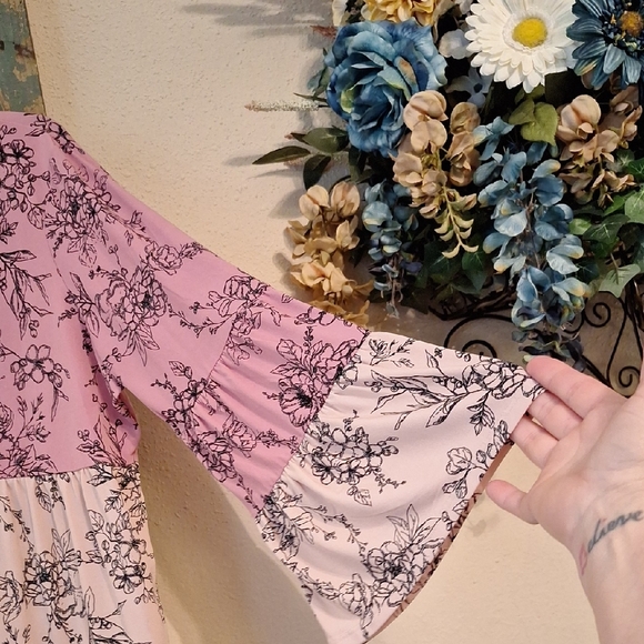 Cato Multicolor Floral V-Neck Blouse. Excellent Condition Size XL - Picture 8 of 11